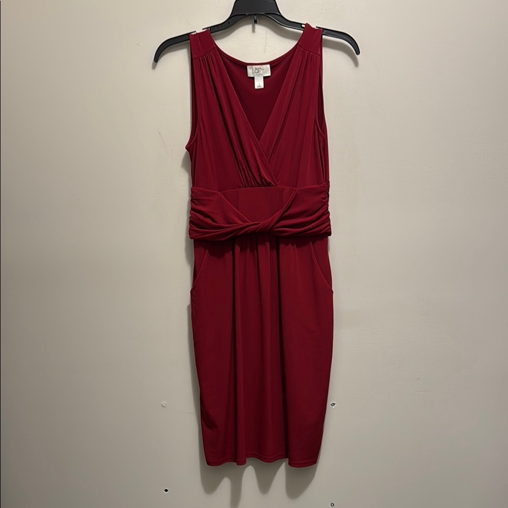 Flattering Red Sleeveless Dress